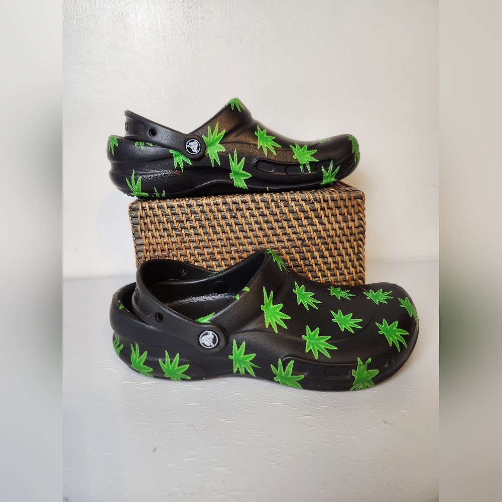 Crocs Bistro 420 Hemp Leaf Limited Edition Slip Resistant Work Clog Unisex